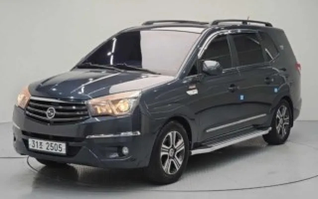 코란도 중고차 코란도투리스모 4WD GT 매물 사진 5 - 2014/06 114,349km